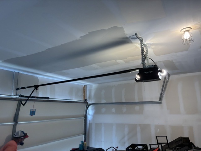 Garage door opener motor service in New Braunfels TX