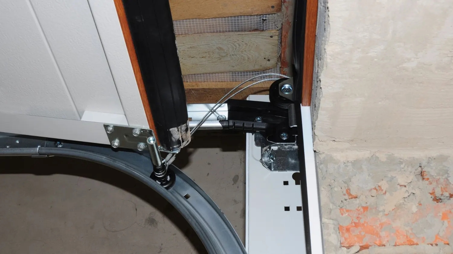 Garage door cable detail in New Braunfels, TX